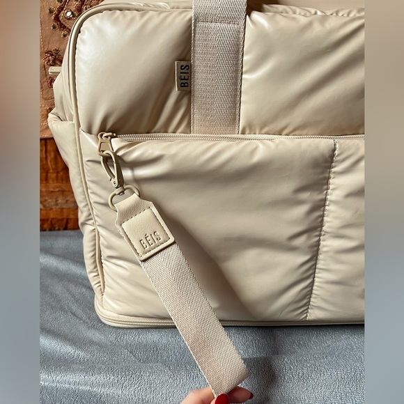 Beis Beige Expandable Air Duffel Puffer - Picture 8 of 8